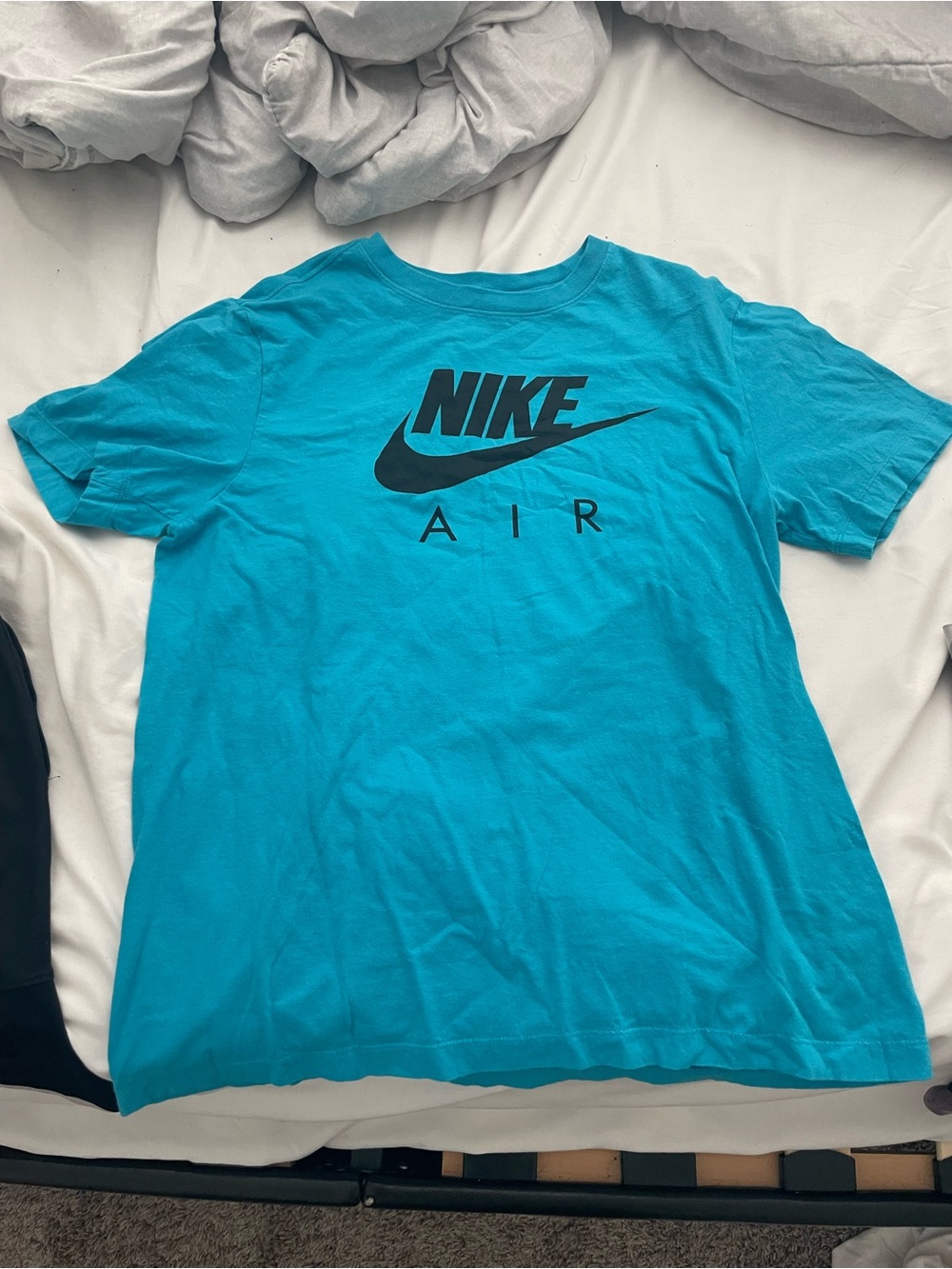 Nike Men's Short Sleeve T-Shirt in Bright Teal with Black Logo